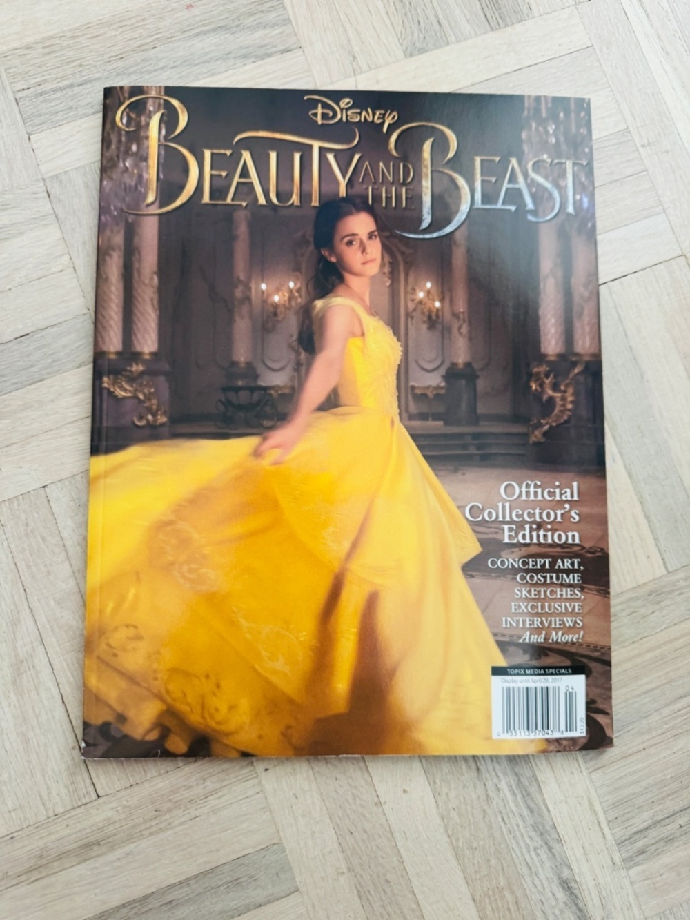 Disney - 2 Beauty and the Beast Live Action Collector Magazines, Great Condition - Picture 2 of 3